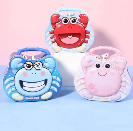 Toptan Çantalı Kilitli Teneke Kumbara Yengeç Model