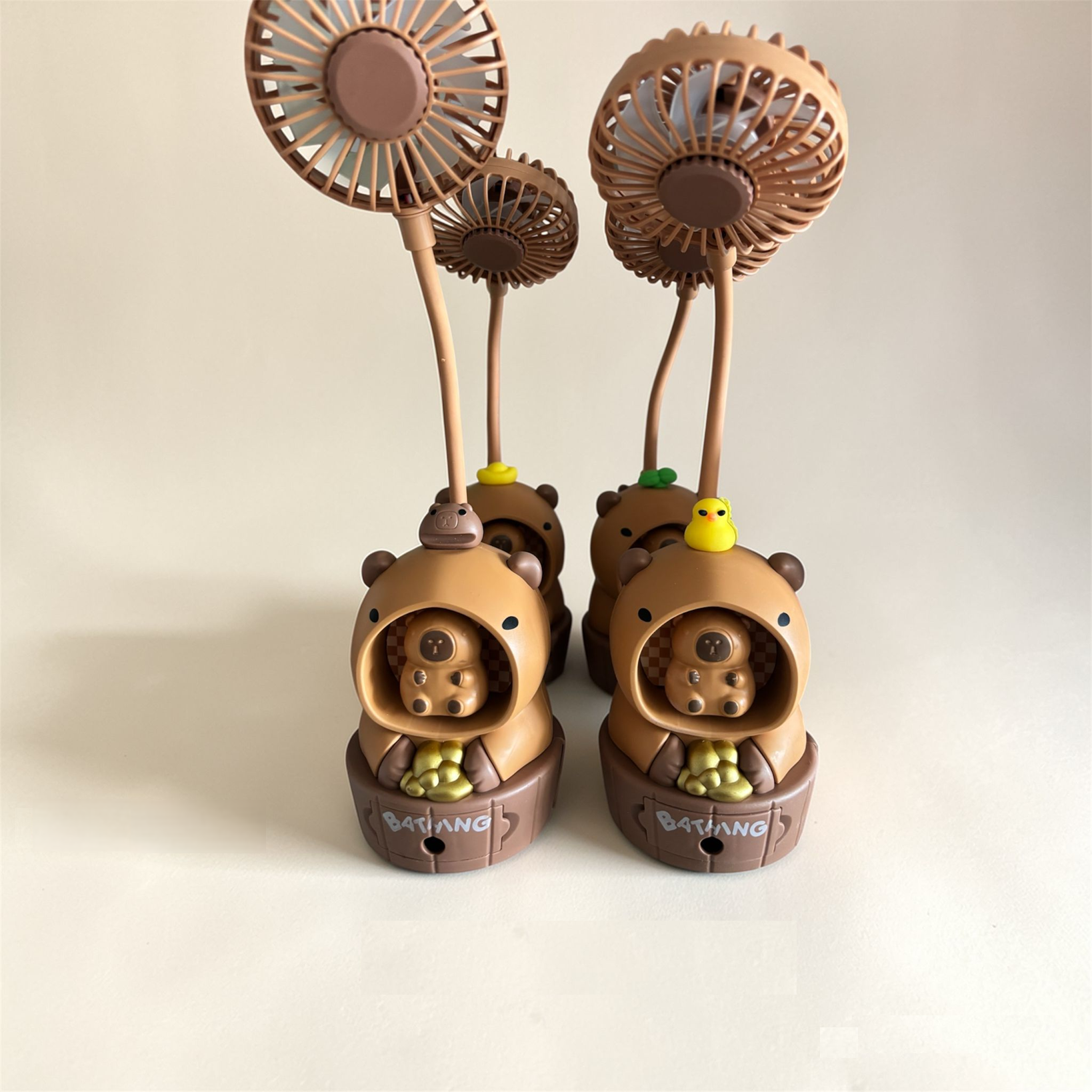 Toptan Kalemtıraşlı Capybara Şarjlı Masa Fanı