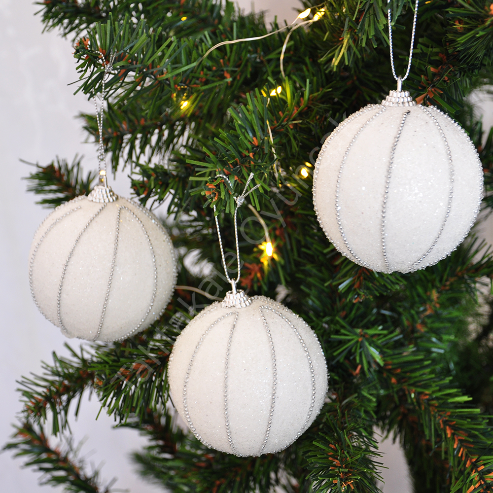 Toptan Yılbaşı Lüks Ağaç Süsleme Topları 3lü 8cm Zincirli Beyaz