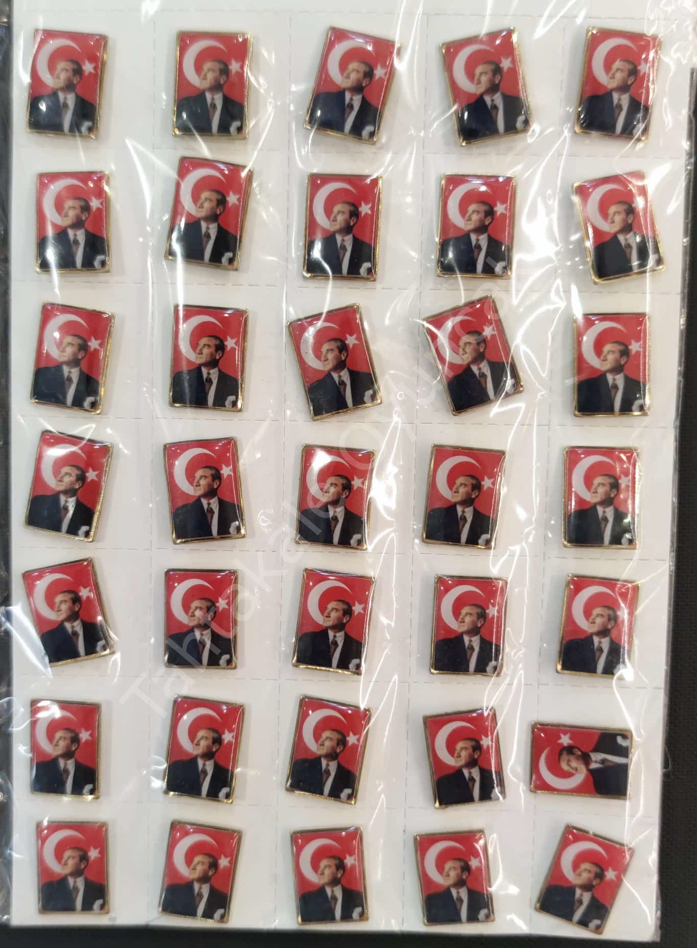 Toptan Yaka Rozeti Bayraklı Ata