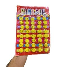 Toptan Rozet Gülen Yüz